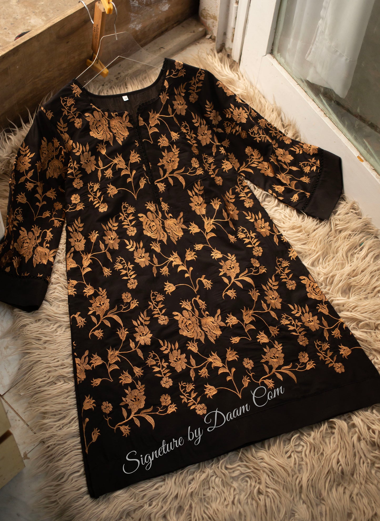 Trendy Black